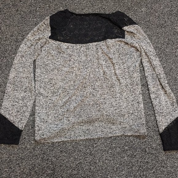 BOGO🎀BUNDLE Lace Accent Sweaters- Size Large - Picture 3 of 7